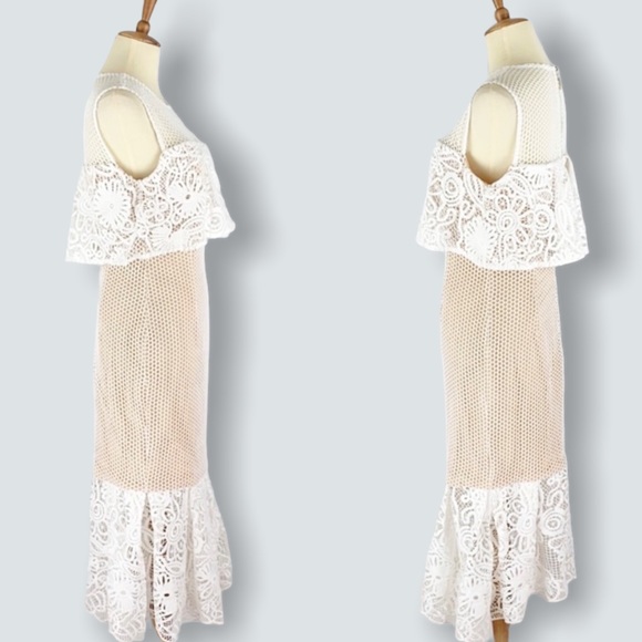 Revolve ELLIATT Serenity Cold Shoulder Lace Sheath - Picture 3 of 13